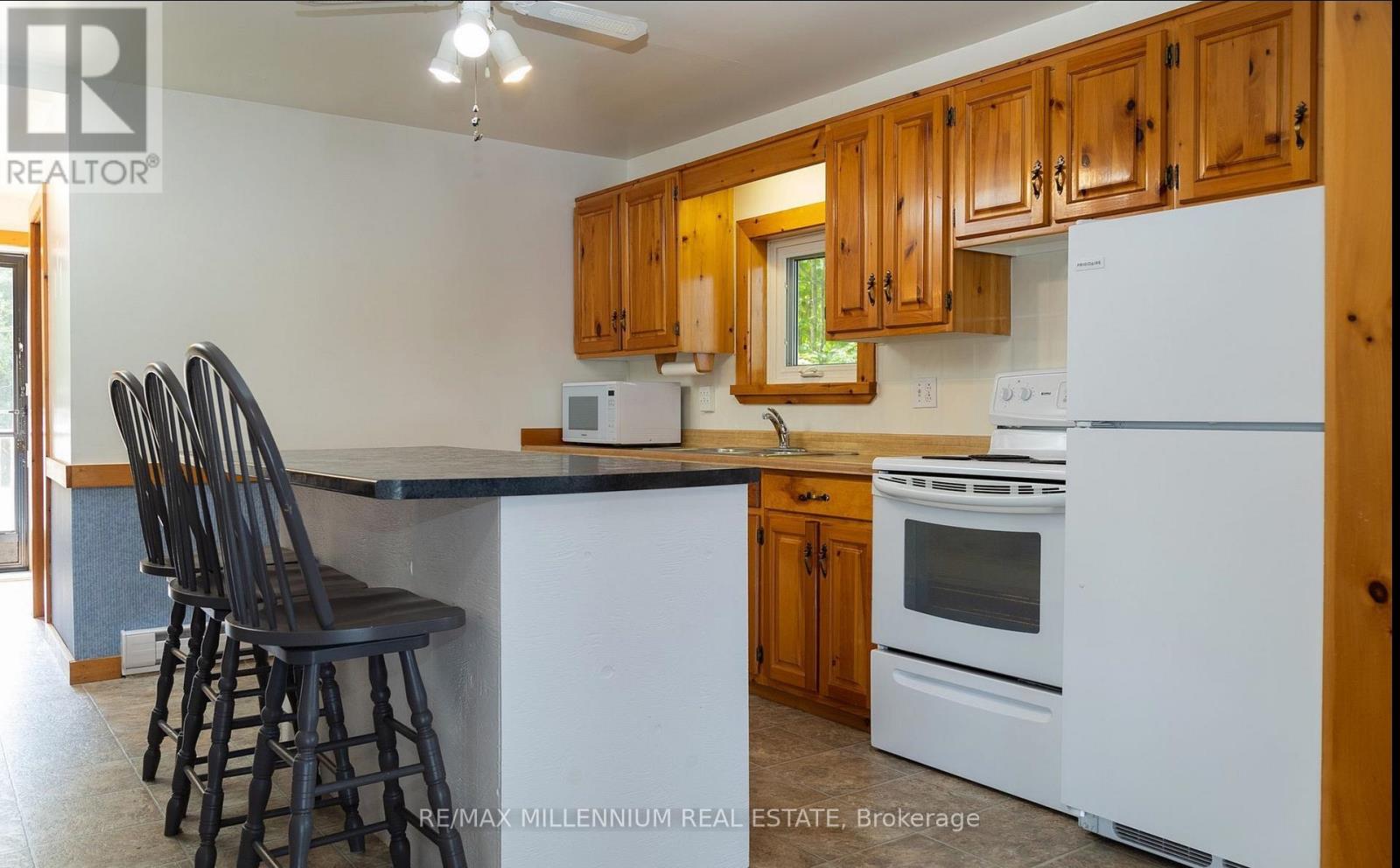 124 - 695 High Way, Mckellar, Ontario  P0G 1C0 - Photo 17 - X12416262