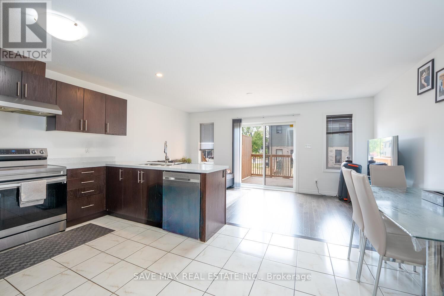 9 Shedrow Place, Kitchener, Ontario  N2R 0R8 - Photo 6 - X12416304
