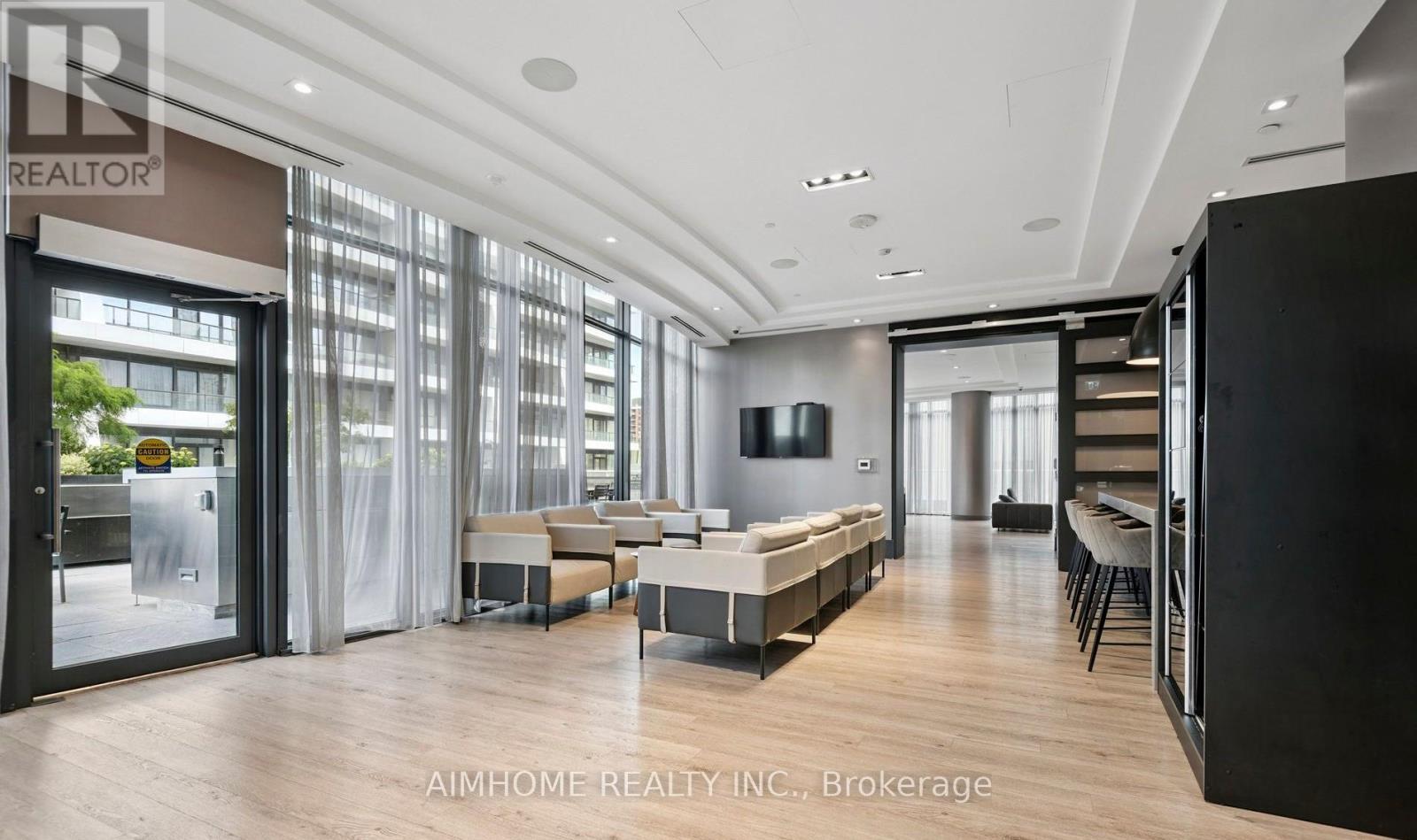 Unknown Address, ,     - Photo 2 - C12416356