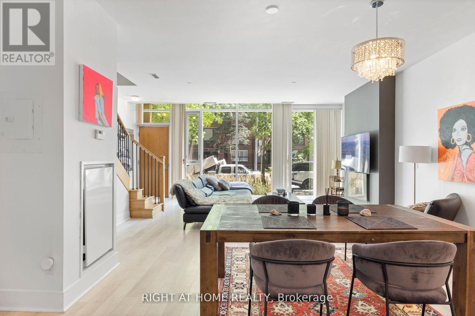 Th 1 - 32 Davenport Road, Toronto, Ontario  M5R 1H3 - Photo 2 - C12416372
