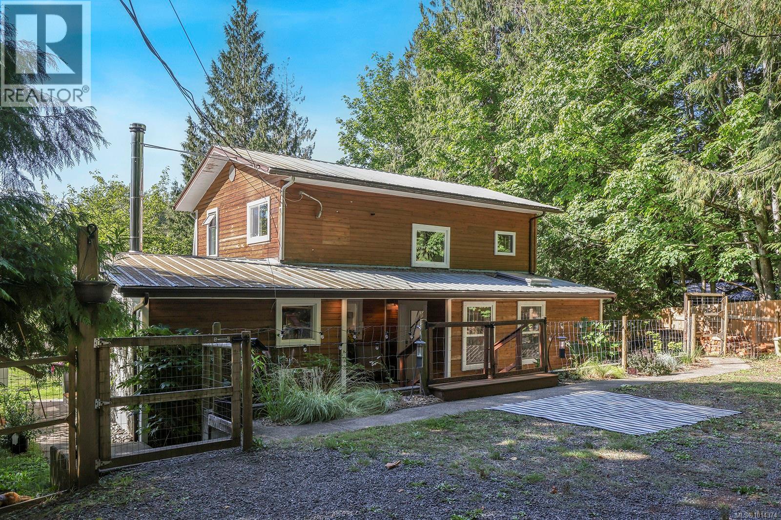 4256 Macaulay Rd, Black Creek, British Columbia  V9J 1E1 - Photo 3 - 1014374