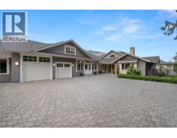2506 Welch Place, magna bay, British Columbia