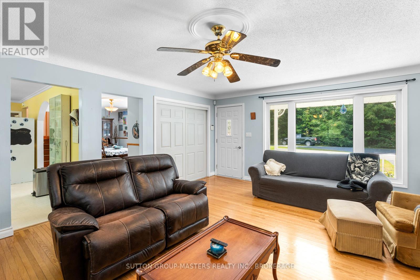 26 Hallecks Road, Front Of Yonge, Ontario  K6V 5T3 - Photo 12 - X12416434