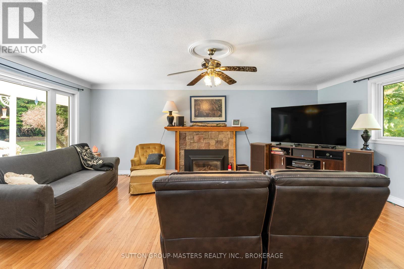 26 Hallecks Road, Front Of Yonge, Ontario  K6V 5T3 - Photo 13 - X12416434