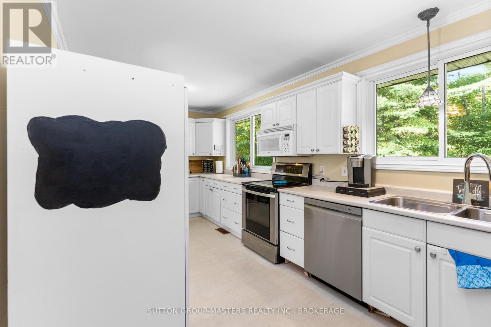 26 Hallecks Road, Front Of Yonge, Ontario  K6V 5T3 - Photo 24 - X12416434
