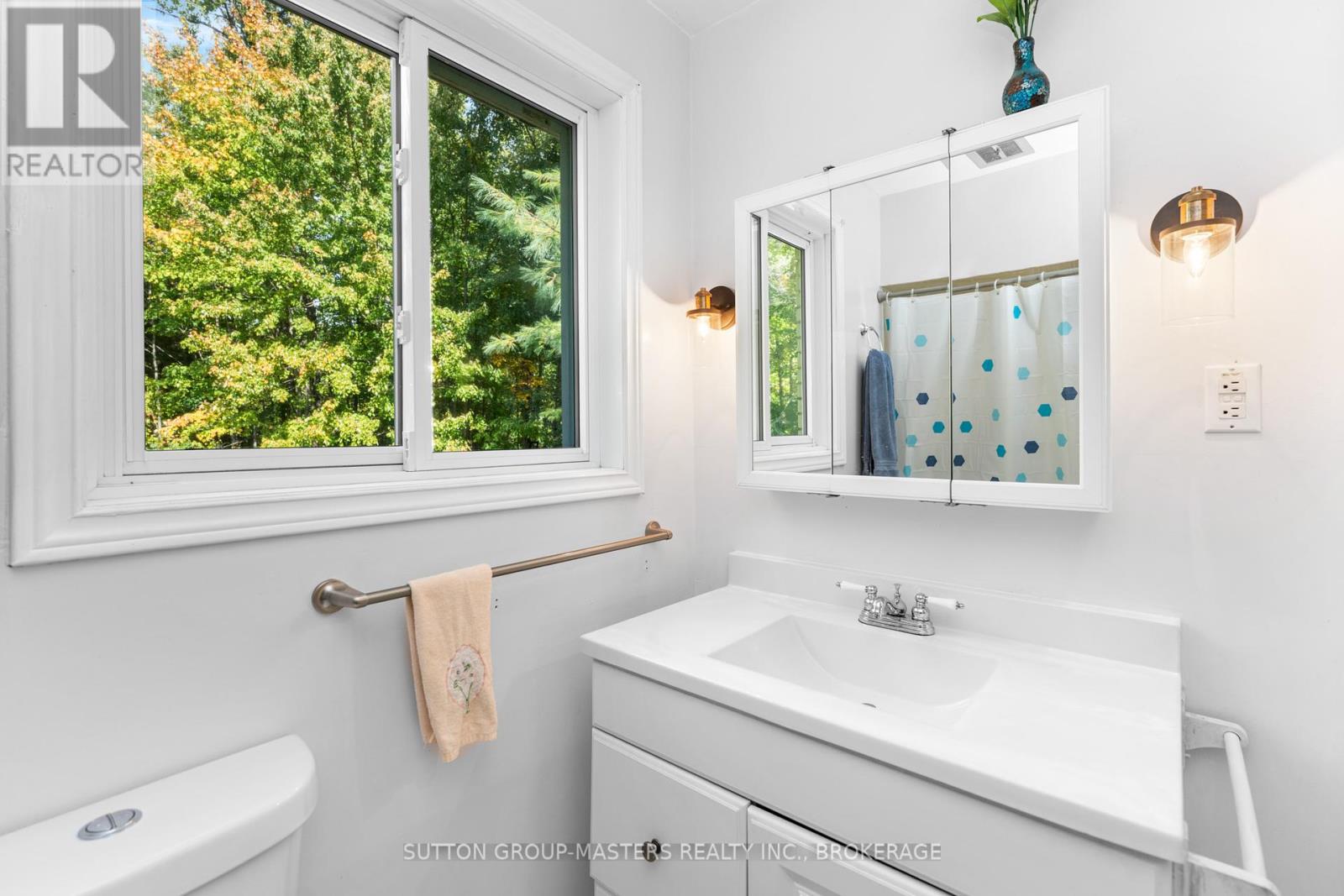 26 Hallecks Road, Front Of Yonge, Ontario  K6V 5T3 - Photo 37 - X12416434