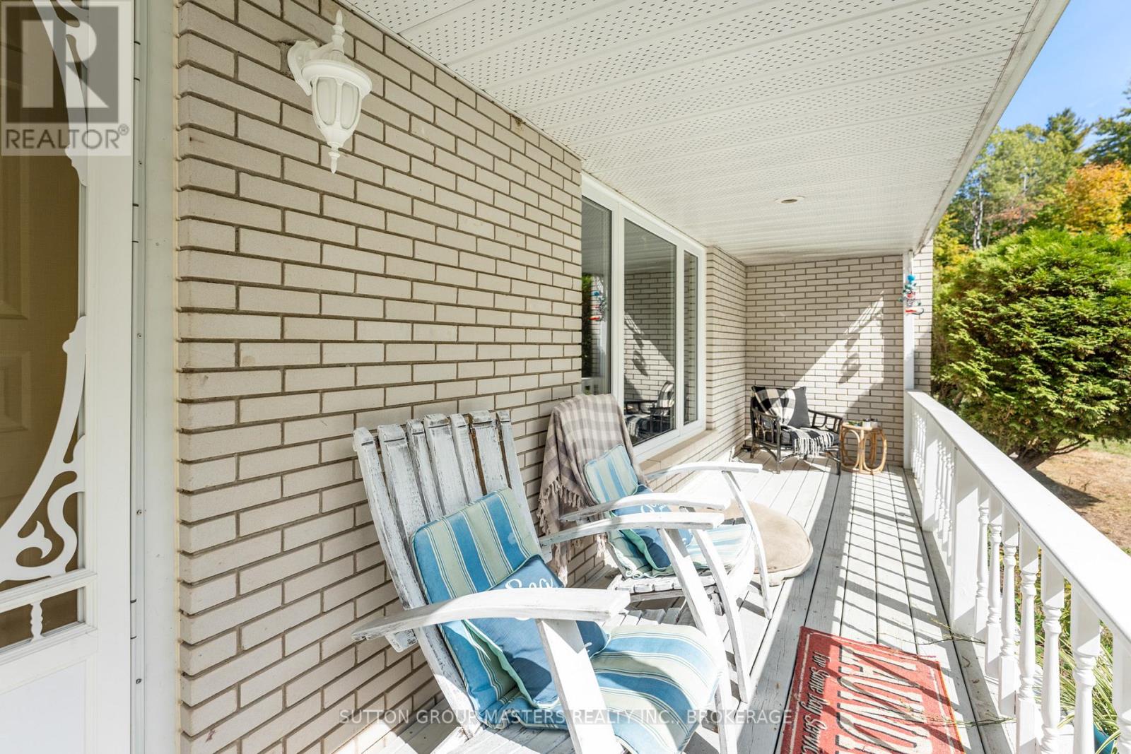 26 Hallecks Road, Front Of Yonge, Ontario  K6V 5T3 - Photo 5 - X12416434