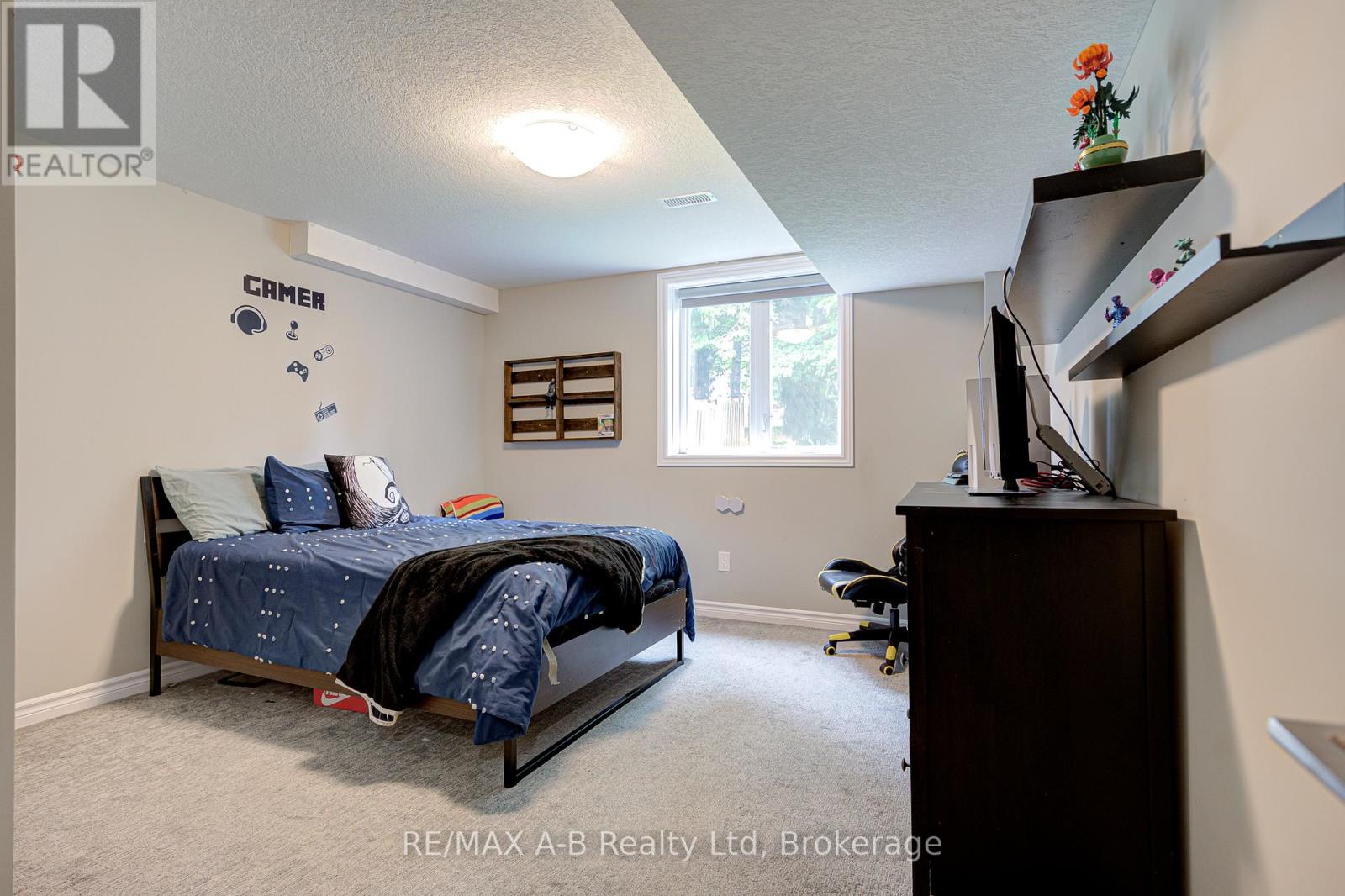 70 Gerber Drive, Perth East, Ontario  N0K 1M0 - Photo 32 - X12416464