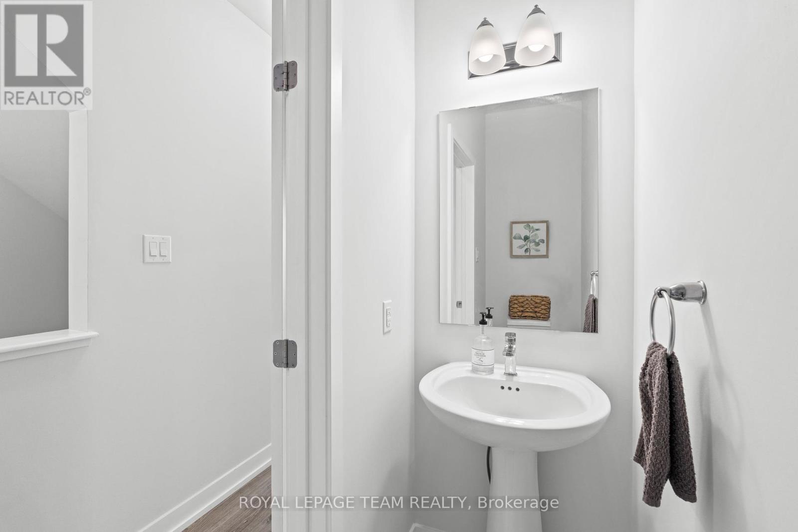 738 Chromite Private, Ottawa, Ontario  K2J 7J2 - Photo 11 - X12416439