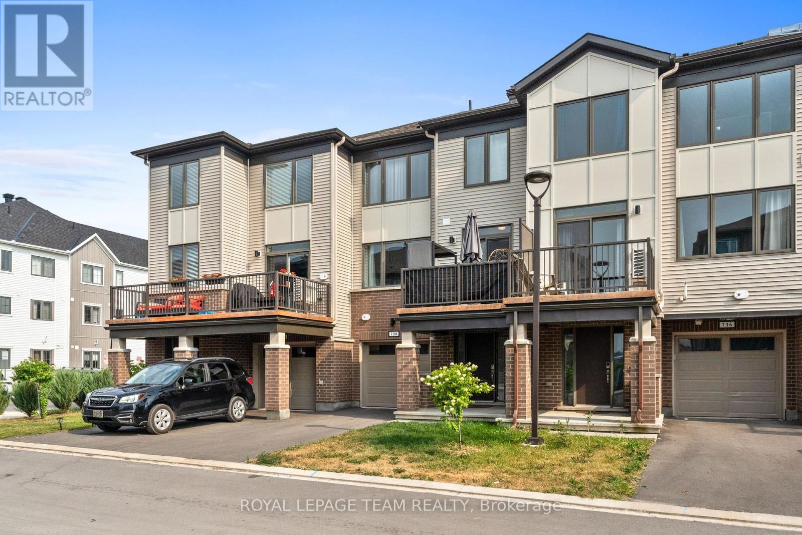 738 Chromite Private, Ottawa, Ontario  K2J 7J2 - Photo 2 - X12416439