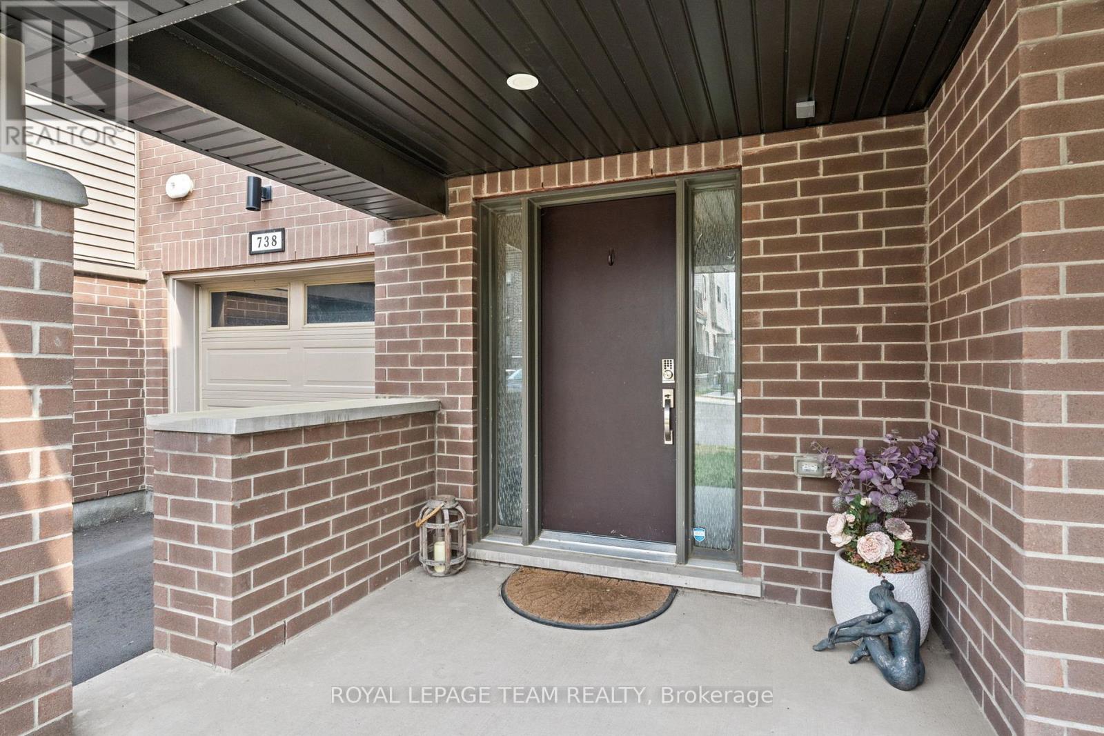 738 Chromite Private, Ottawa, Ontario  K2J 7J2 - Photo 5 - X12416439