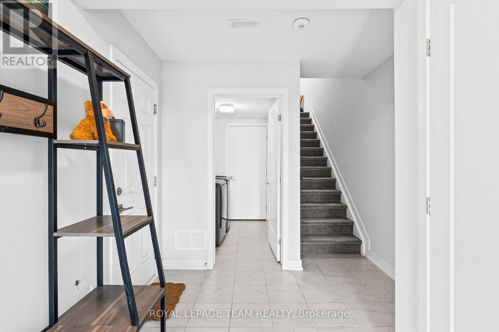 738 Chromite Private, Ottawa, Ontario  K2J 7J2 - Photo 7 - X12416439
