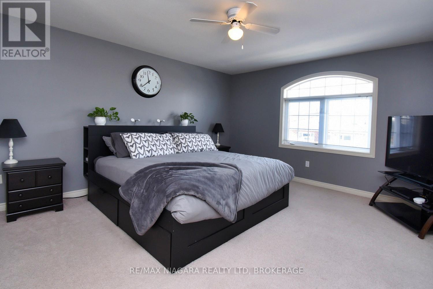 160 Wallace Avenue S, Welland (Lincoln/crowland), Ontario  L3B 1R5 - Photo 14 - X12416400