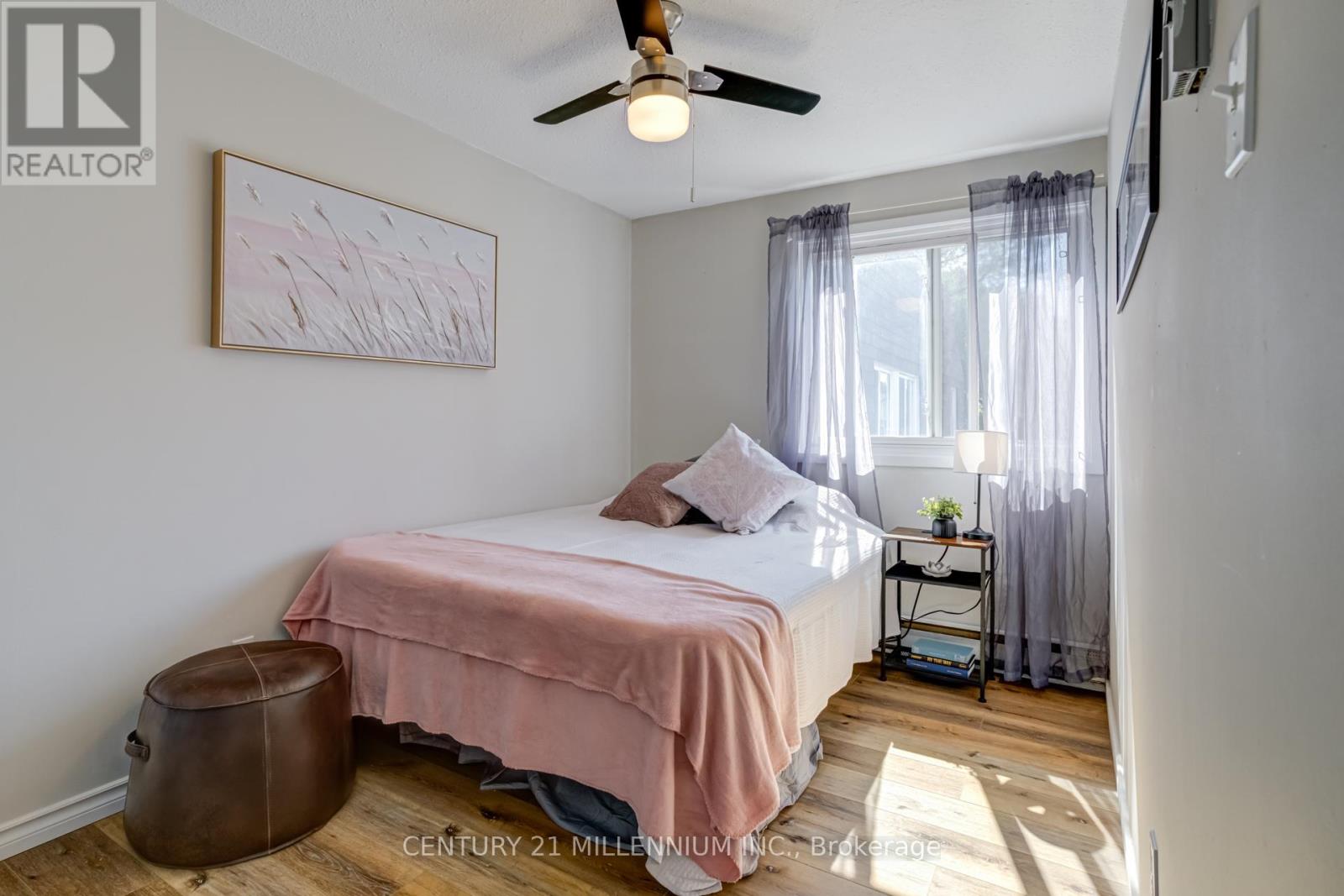 15 Hasting Square, Brampton, Ontario  L6S 2N8 - Photo 12 - W12416346