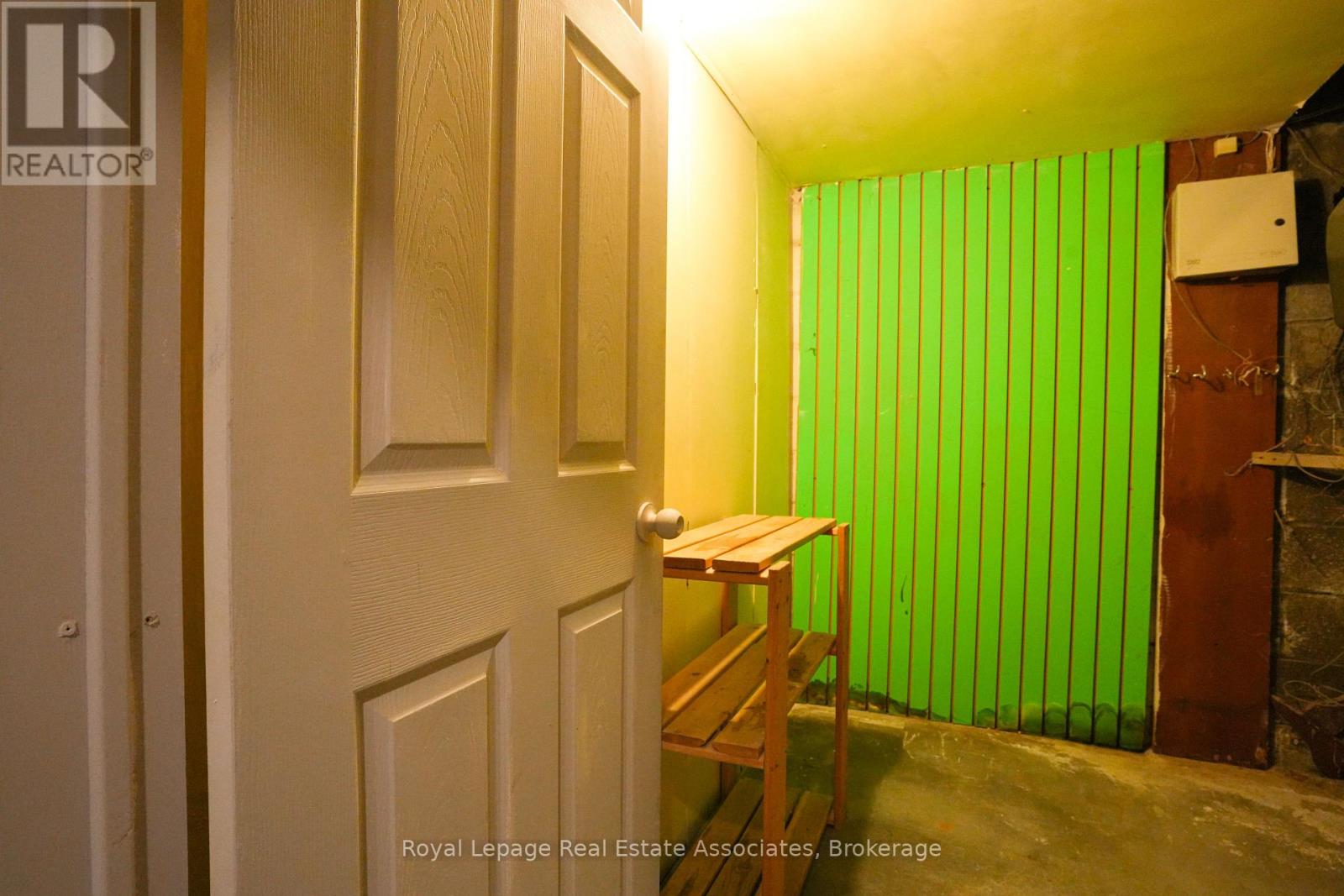 404 Royal York Road, Toronto, Ontario  M8Y 2R5 - Photo 14 - W12416350