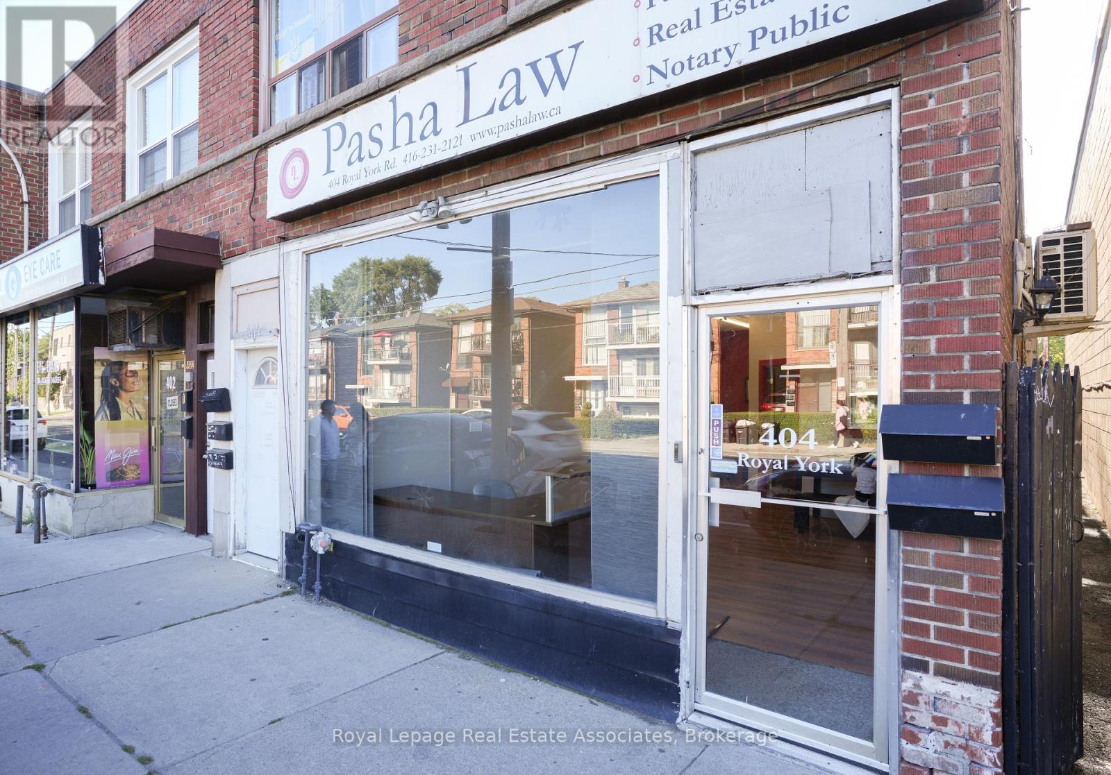 404 Royal York Road, Toronto, Ontario  M8Y 2R5 - Photo 30 - W12416350