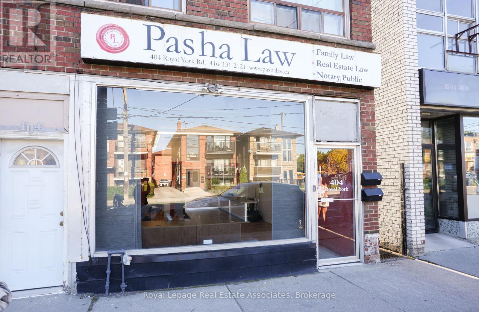 404 Royal York Road, Toronto, Ontario  M8Y 2R5 - Photo 31 - W12416350