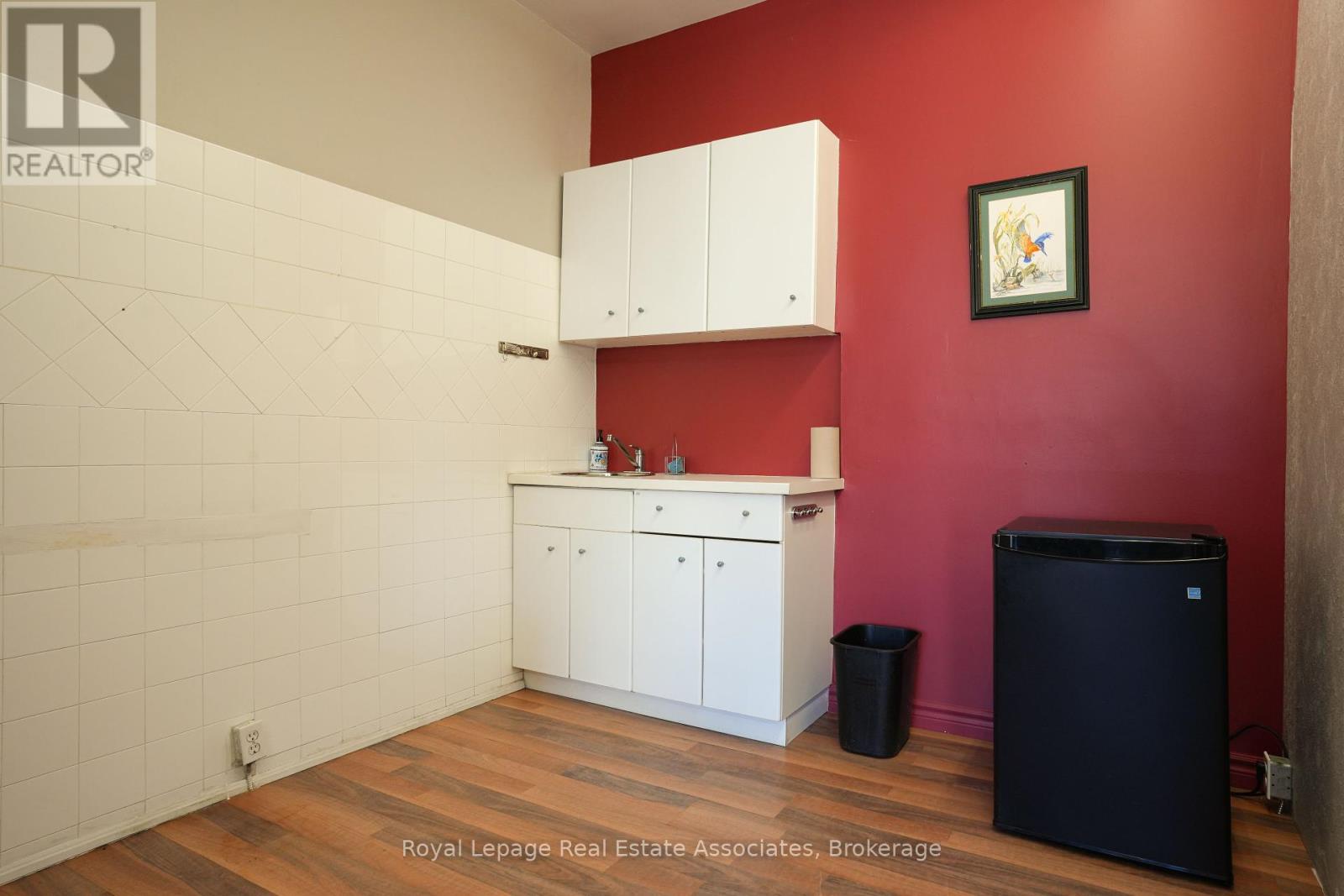 404 Royal York Road, Toronto, Ontario  M8Y 2R5 - Photo 8 - W12416350