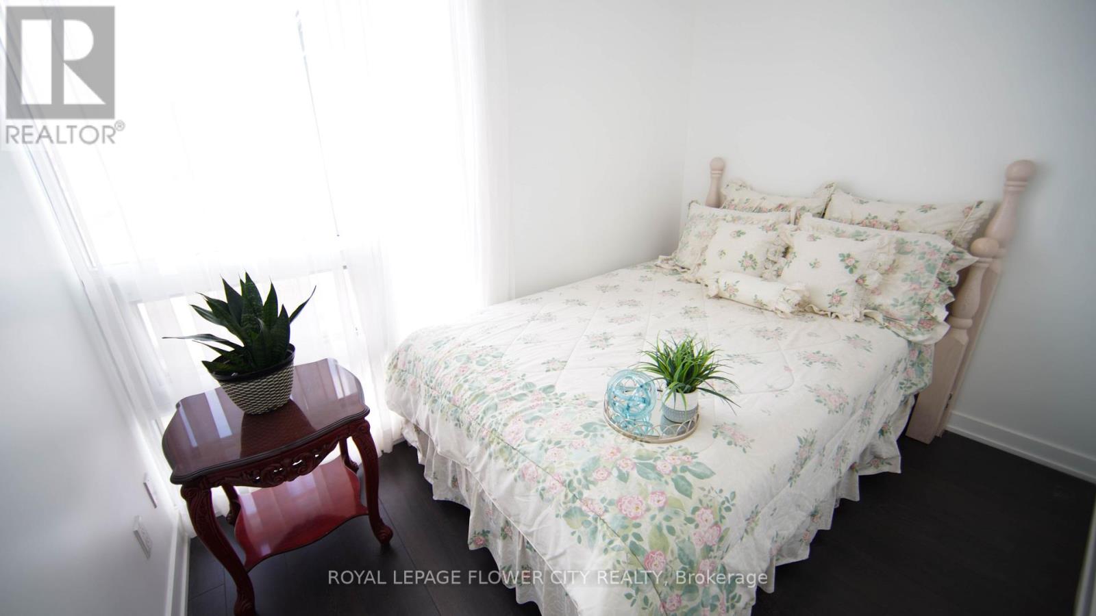 203 - 180 Veterans Drive, Brampton, Ontario  L7A 5G7 - Photo 14 - W12416373