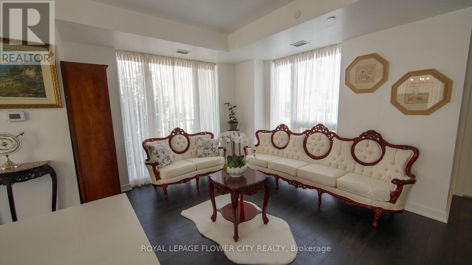 203 - 180 Veterans Drive, Brampton, Ontario  L7A 5G7 - Photo 2 - W12416373