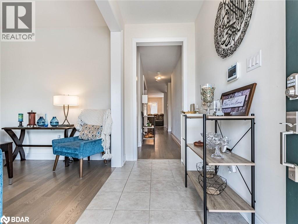 8779 Chickory Trail, Niagara Falls, Ontario  L2H 3S4 - Photo 2 - 40771924