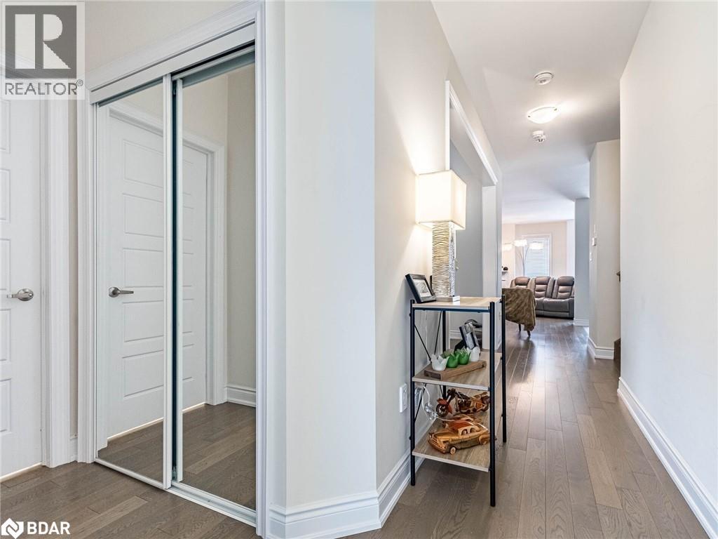 8779 Chickory Trail, Niagara Falls, Ontario  L2H 3S4 - Photo 4 - 40771924