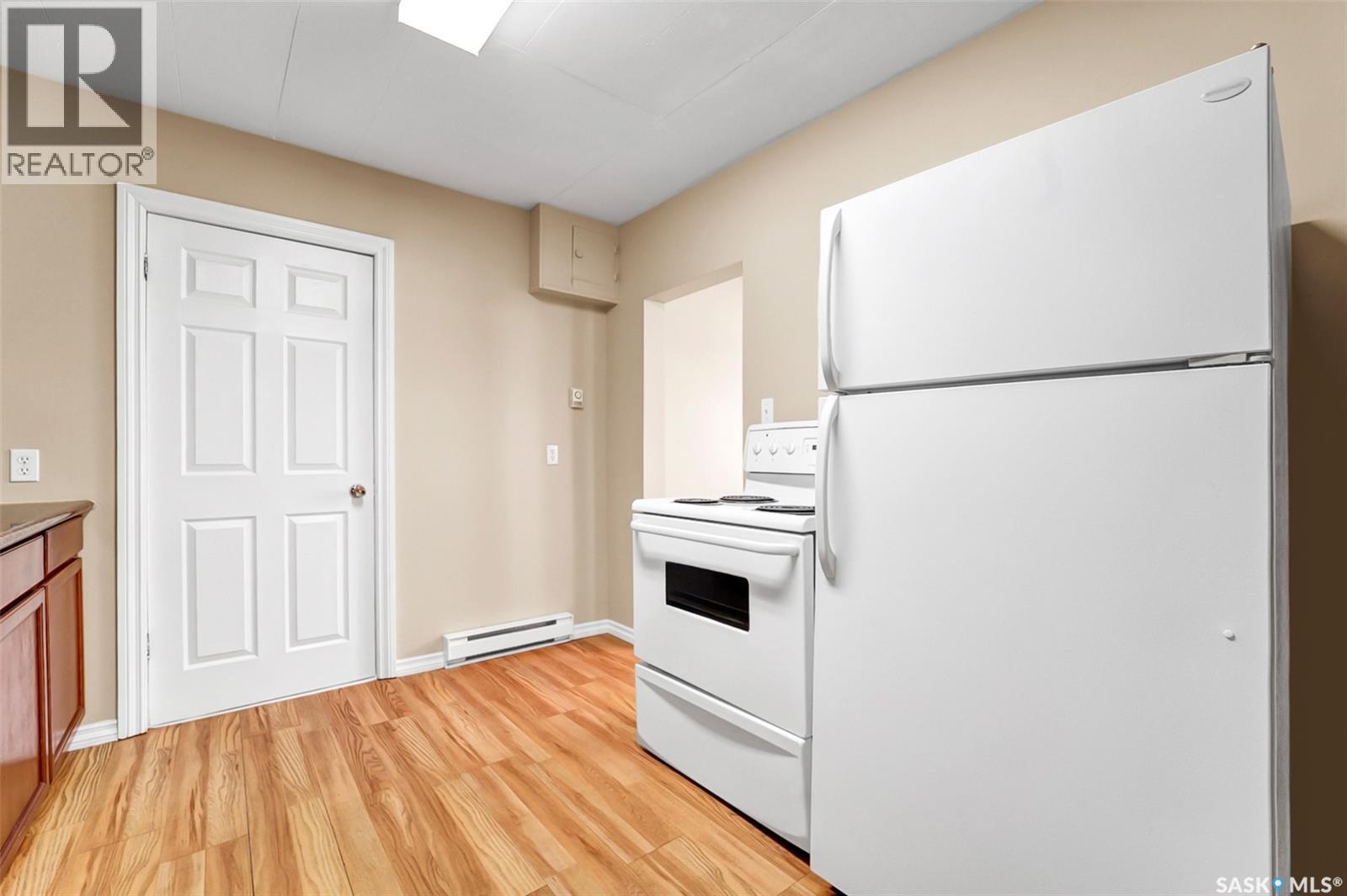 705 L Avenue S, Saskatoon, Saskatchewan  S7M 2H8 - Photo 13 - SK004498