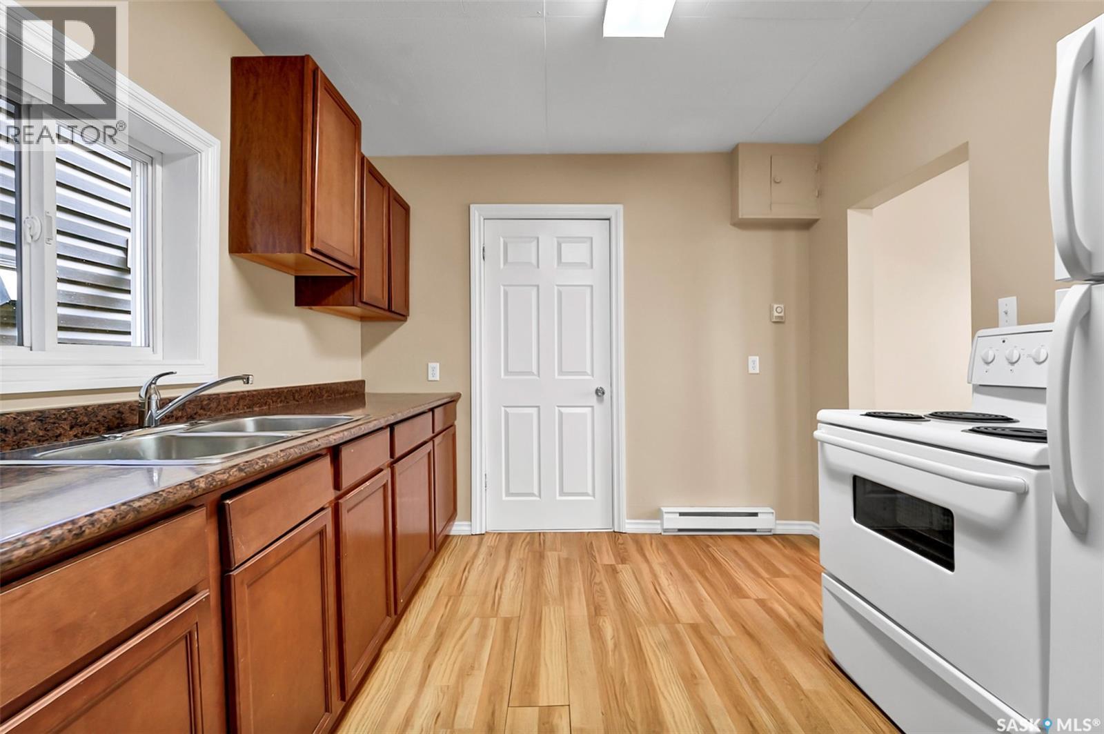 705 L Avenue S, Saskatoon, Saskatchewan  S7M 2H8 - Photo 14 - SK004498