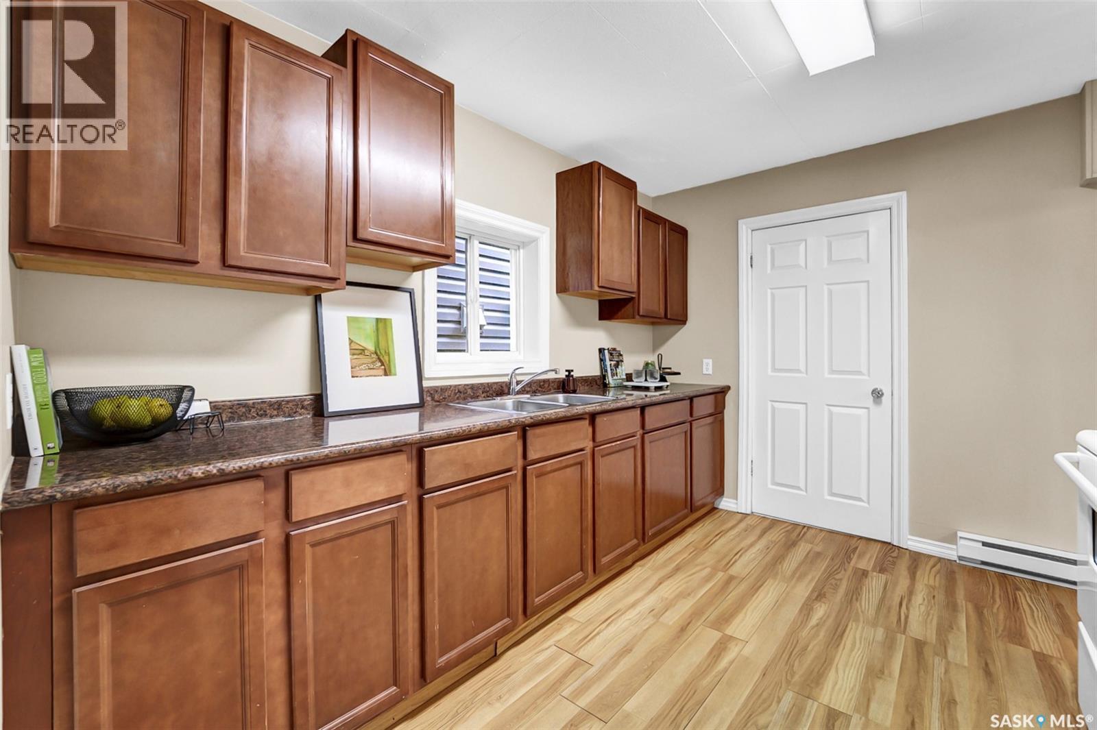 705 L Avenue S, Saskatoon, Saskatchewan  S7M 2H8 - Photo 12 - SK004498