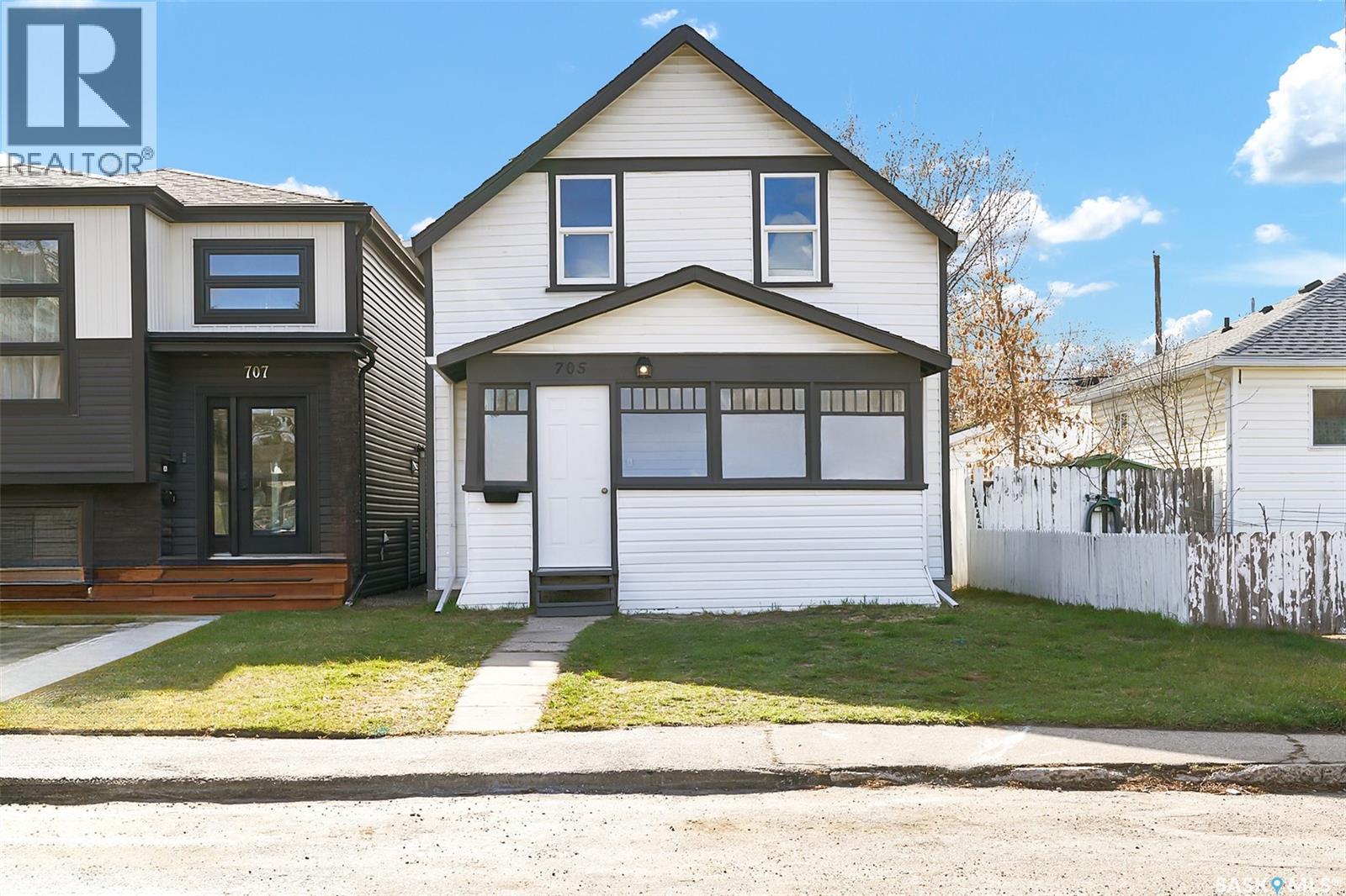 705 L Avenue S, Saskatoon, Saskatchewan  S7M 2H8 - Photo 30 - SK004498