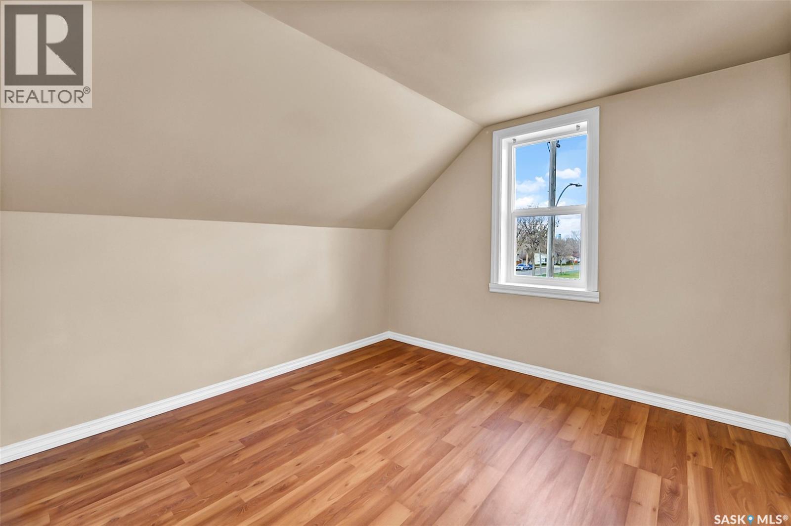 705 L Avenue S, Saskatoon, Saskatchewan  S7M 2H8 - Photo 24 - SK004498