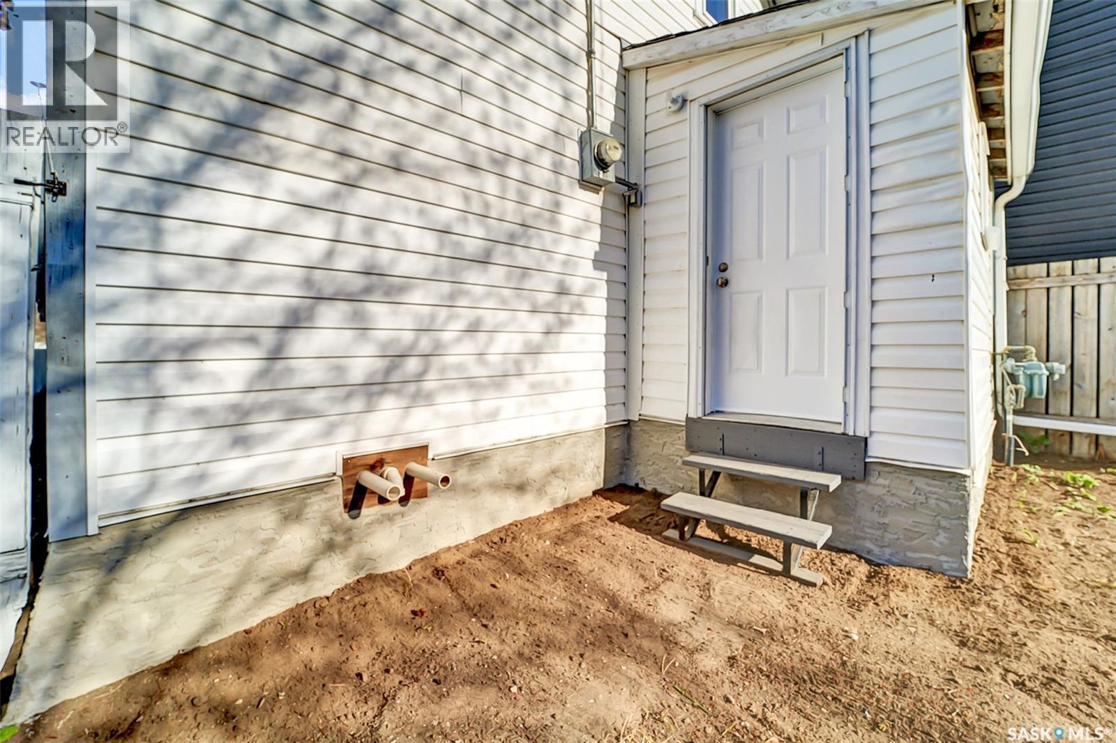 705 L Avenue S, Saskatoon, Saskatchewan  S7M 2H8 - Photo 35 - SK004498