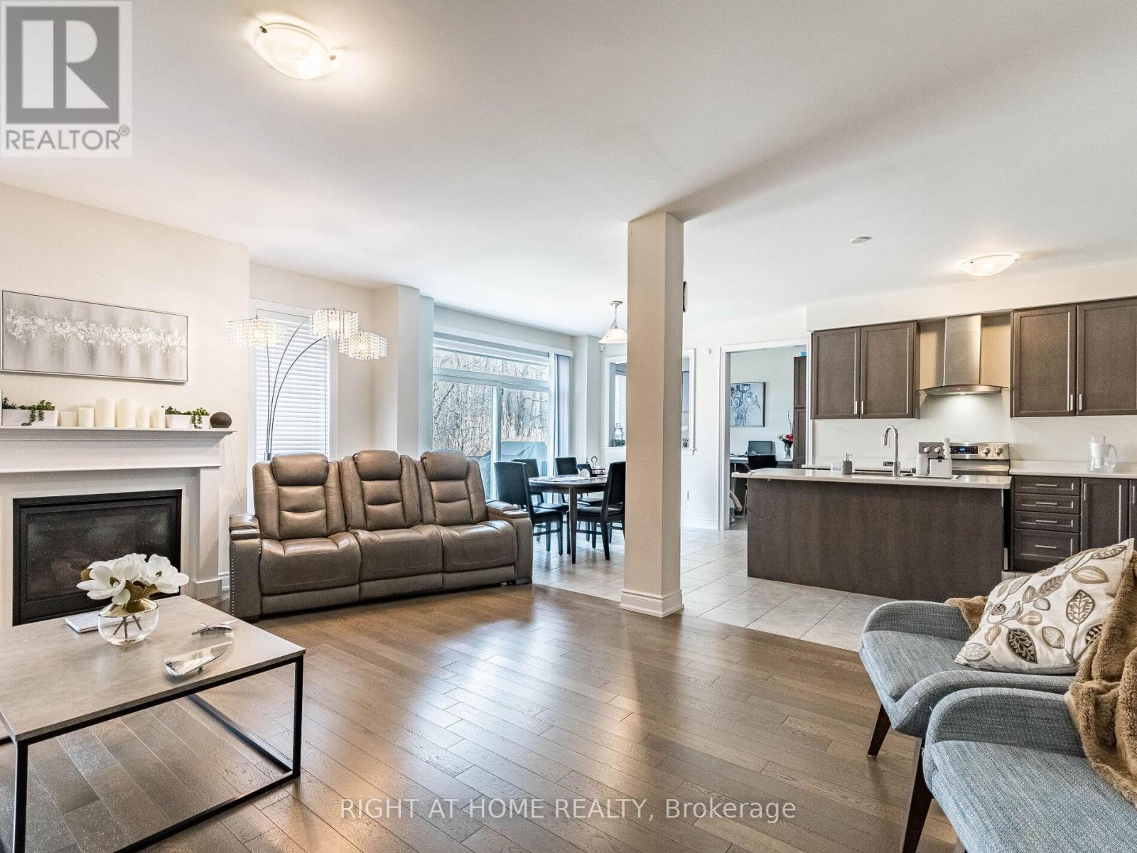8779 Chickory Trail, Niagara Falls, Ontario  L2H 3S4 - Photo 10 - X12416370