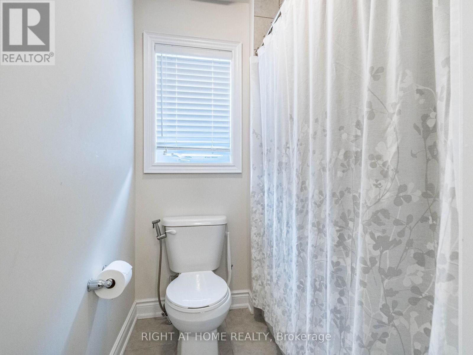 8779 Chickory Trail, Niagara Falls, Ontario  L2H 3S4 - Photo 42 - X12416370
