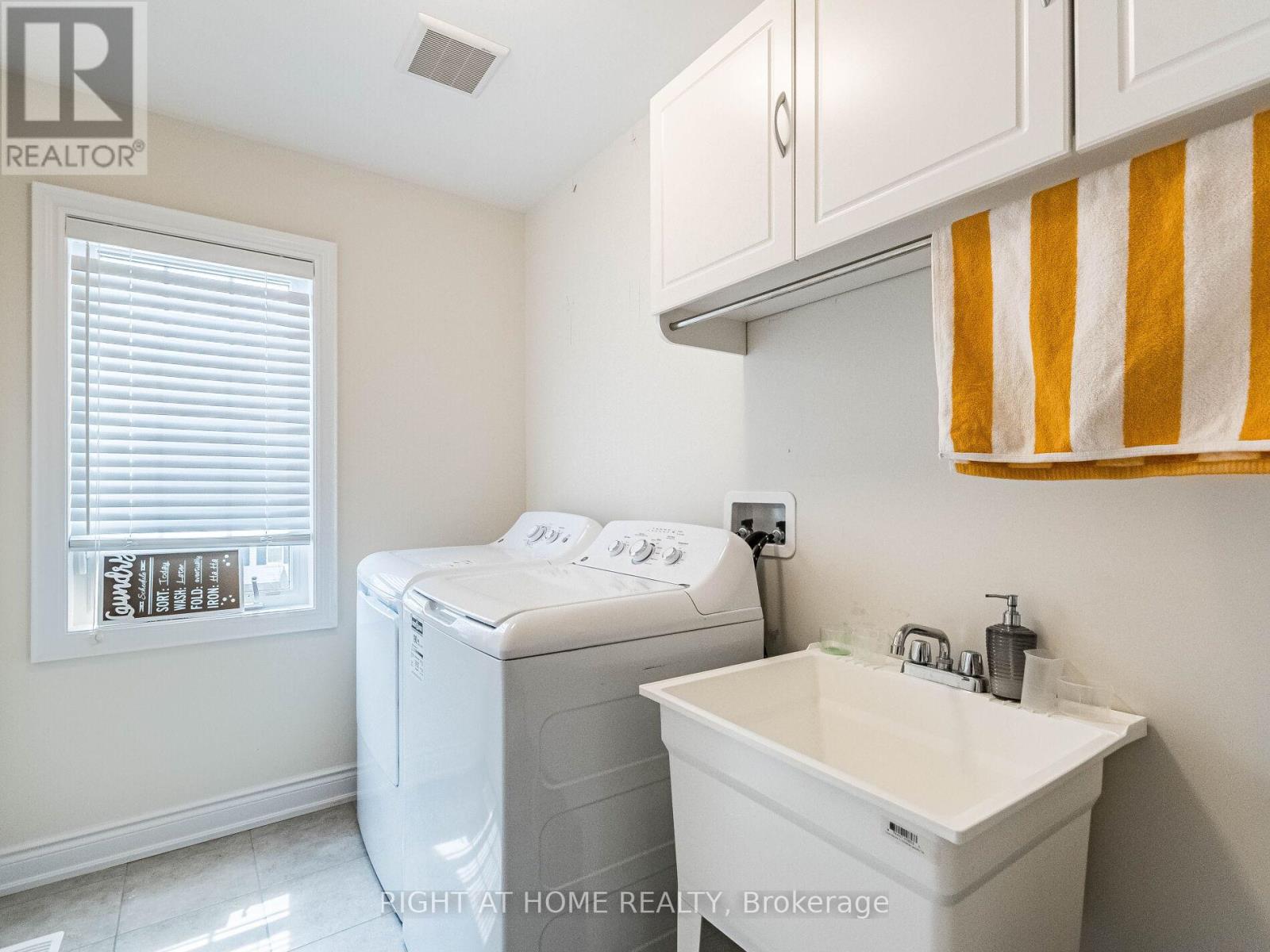 8779 Chickory Trail, Niagara Falls, Ontario  L2H 3S4 - Photo 43 - X12416370