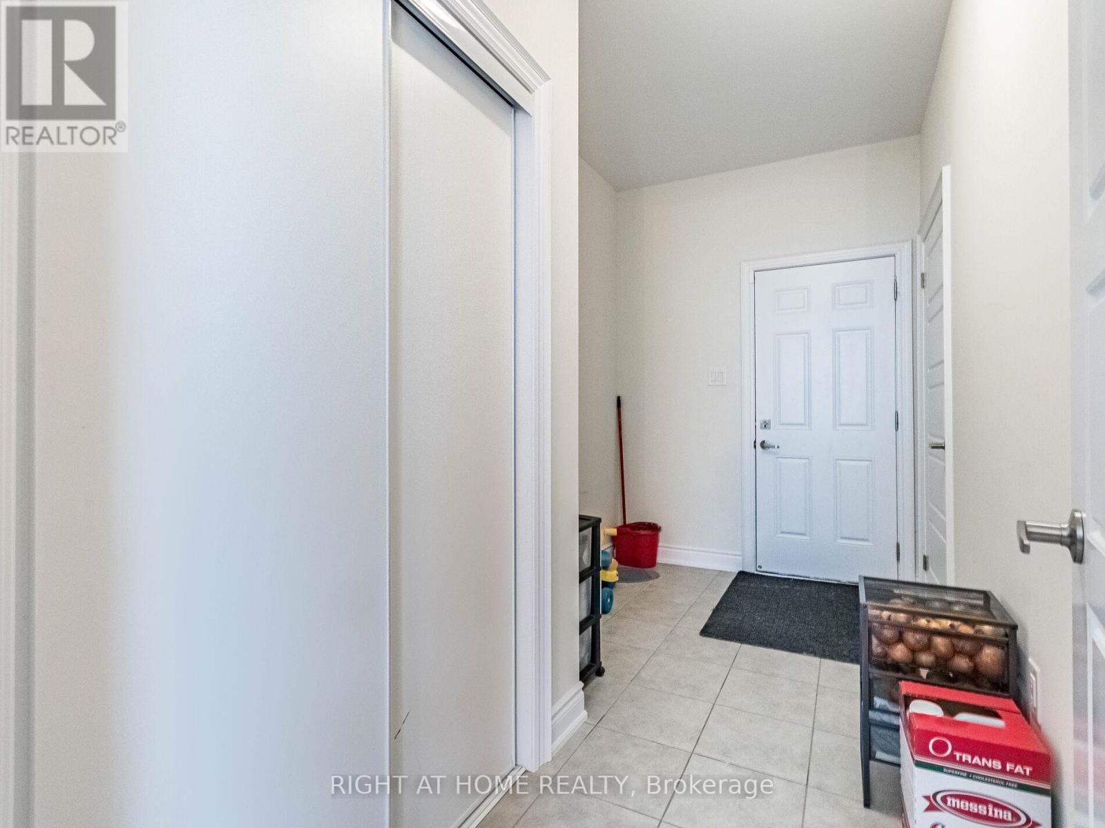 8779 Chickory Trail, Niagara Falls, Ontario  L2H 3S4 - Photo 46 - X12416370