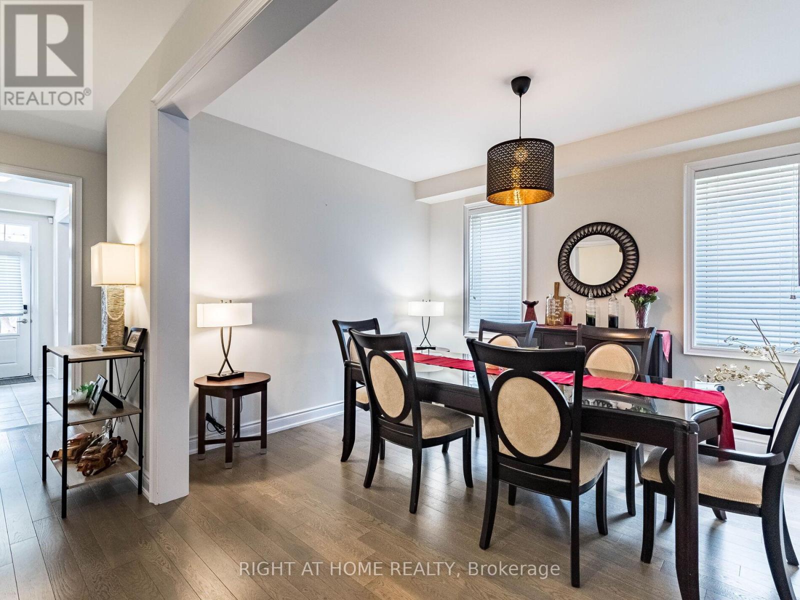 8779 Chickory Trail, Niagara Falls, Ontario  L2H 3S4 - Photo 6 - X12416370