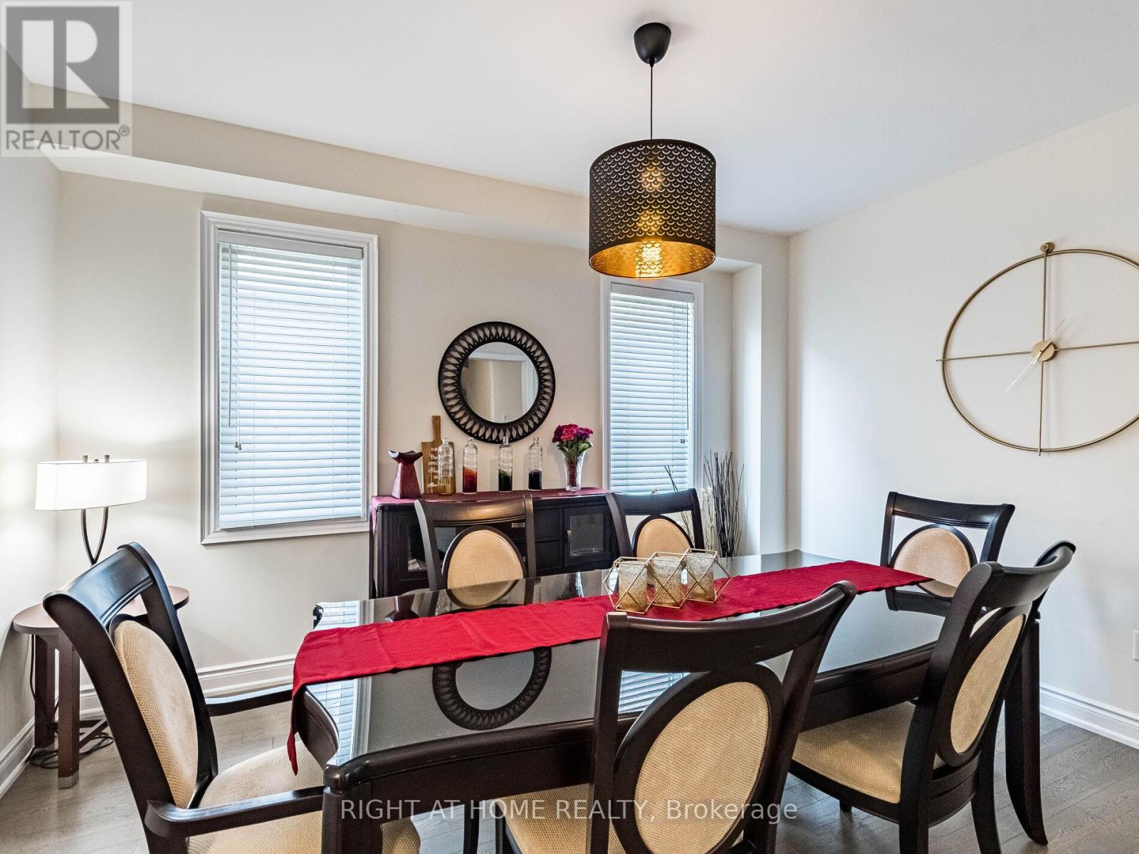 8779 Chickory Trail, Niagara Falls, Ontario  L2H 3S4 - Photo 7 - X12416370