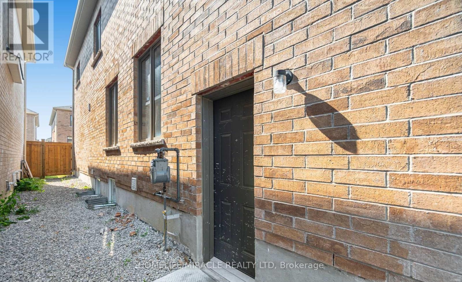 Basement - 7 Aldenham Street, Brampton, Ontario  L6X 5S2 - Photo 2 - W12413923