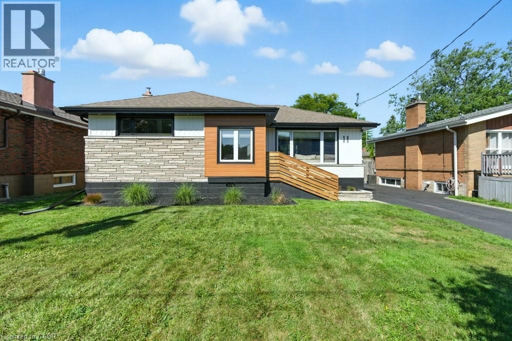 30 Cloke Court, Hamilton, Ontario  L8T 1N5 - Photo 2 - 40771926