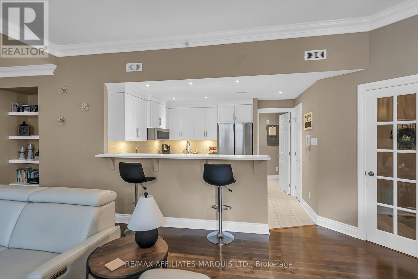 403 - 321 Water Street W, Cornwall, Ontario  K6J 1A5 - Photo 11 - X12415987