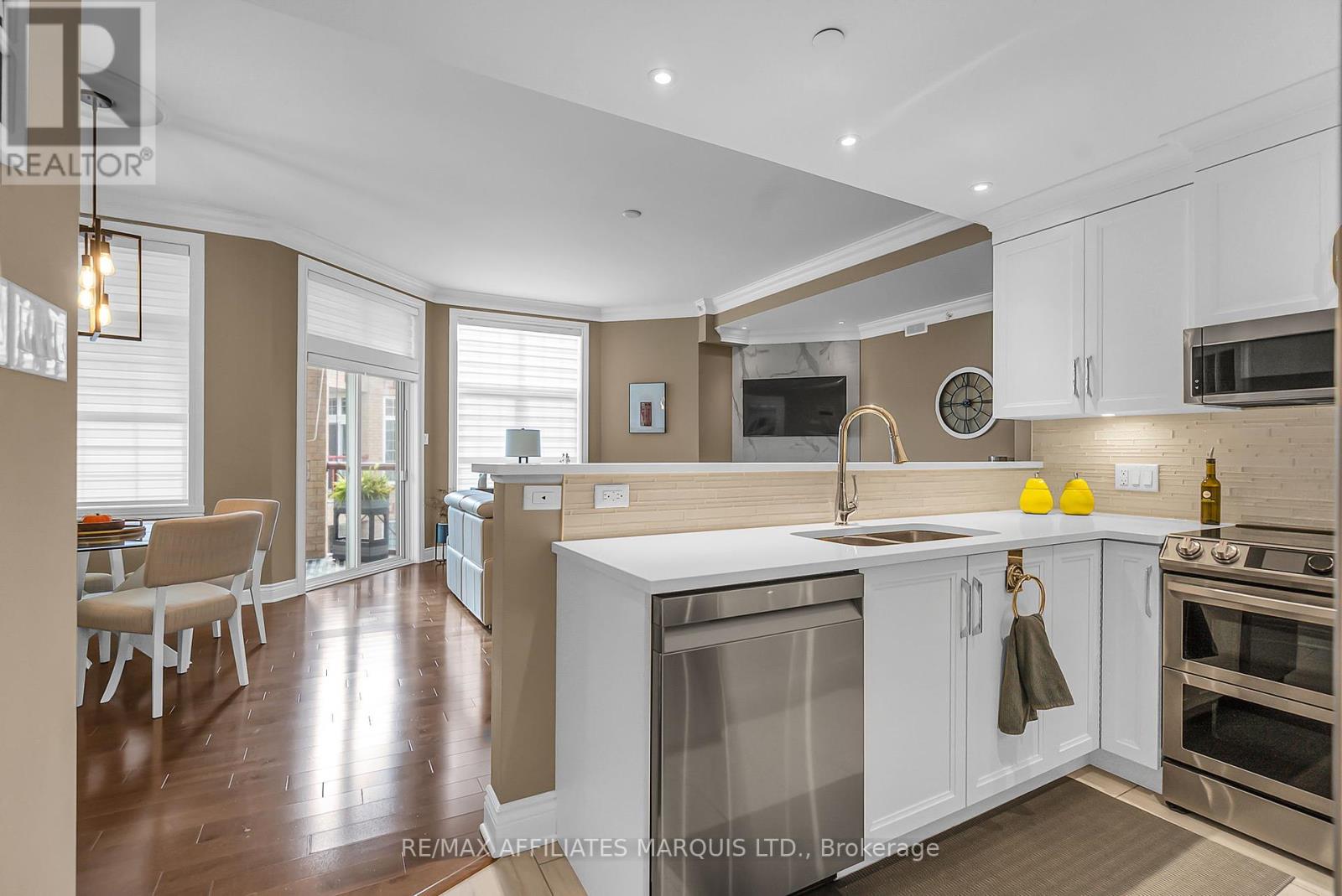 403 - 321 Water Street W, Cornwall, Ontario  K6J 1A5 - Photo 10 - X12415987