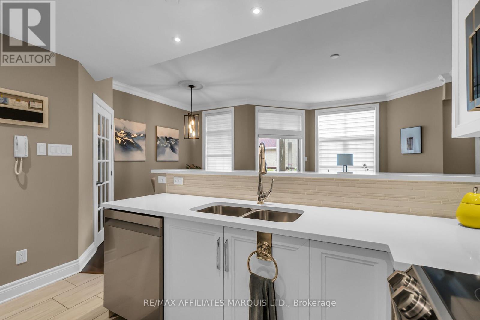 403 - 321 Water Street W, Cornwall, Ontario  K6J 1A5 - Photo 9 - X12415987