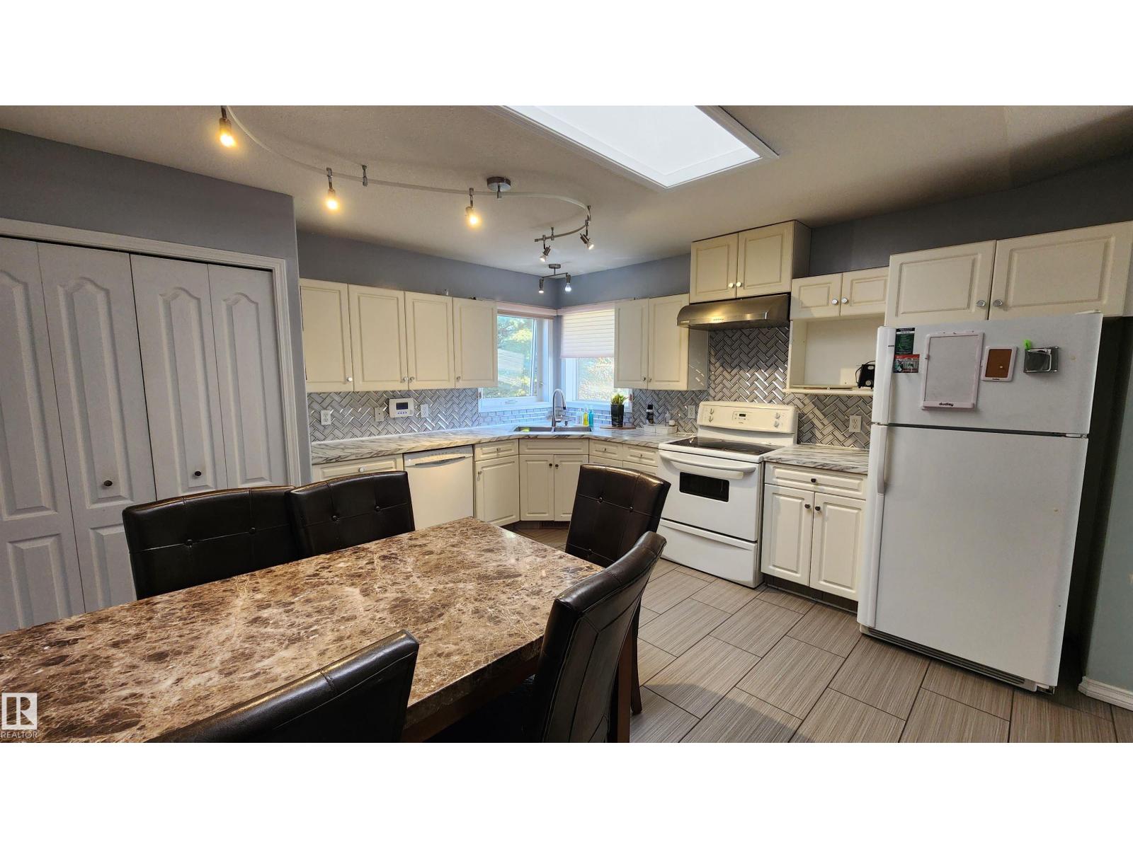 5121 59 Av, Elk Point, Alberta  T0A 1A0 - Photo 6 - E4458682