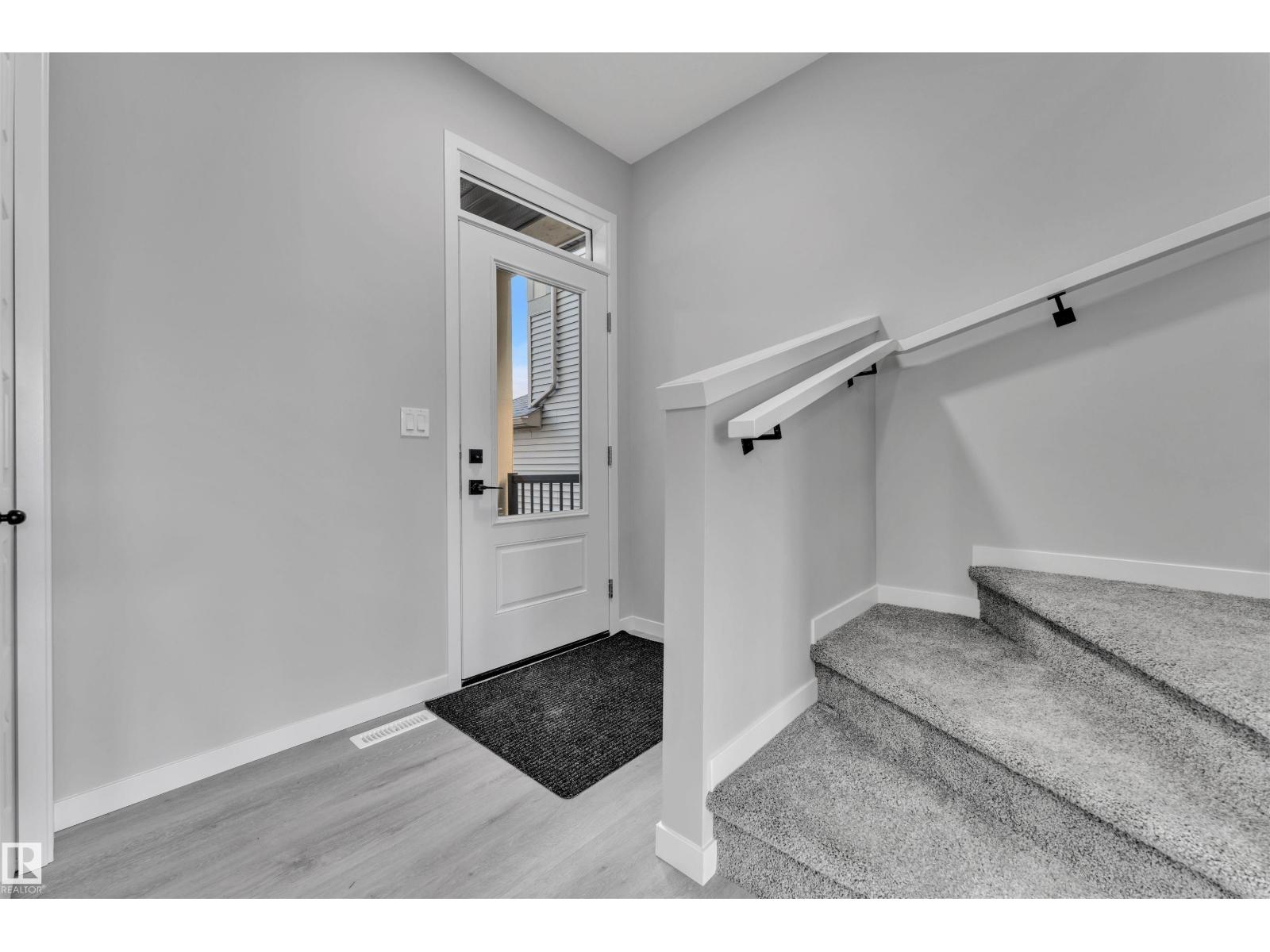 16832 49 St Nw, Edmonton, Alberta  T5Y 4G9 - Photo 5 - E4458685