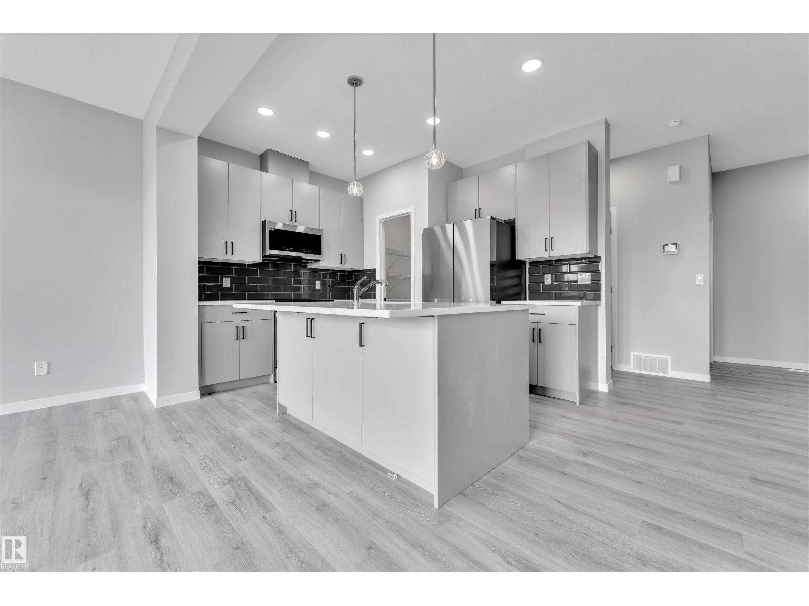 16832 49 St Nw, Edmonton, Alberta  T5Y 4G9 - Photo 7 - E4458685