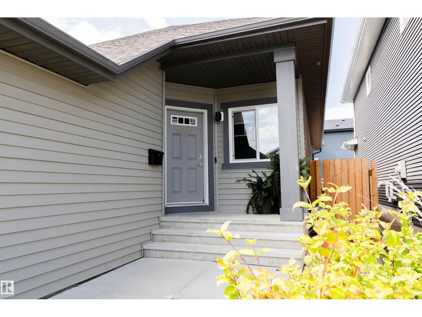 2722 Collins Cr Sw, Edmonton, Alberta  T6W 3X4 - Photo 2 - E4458687