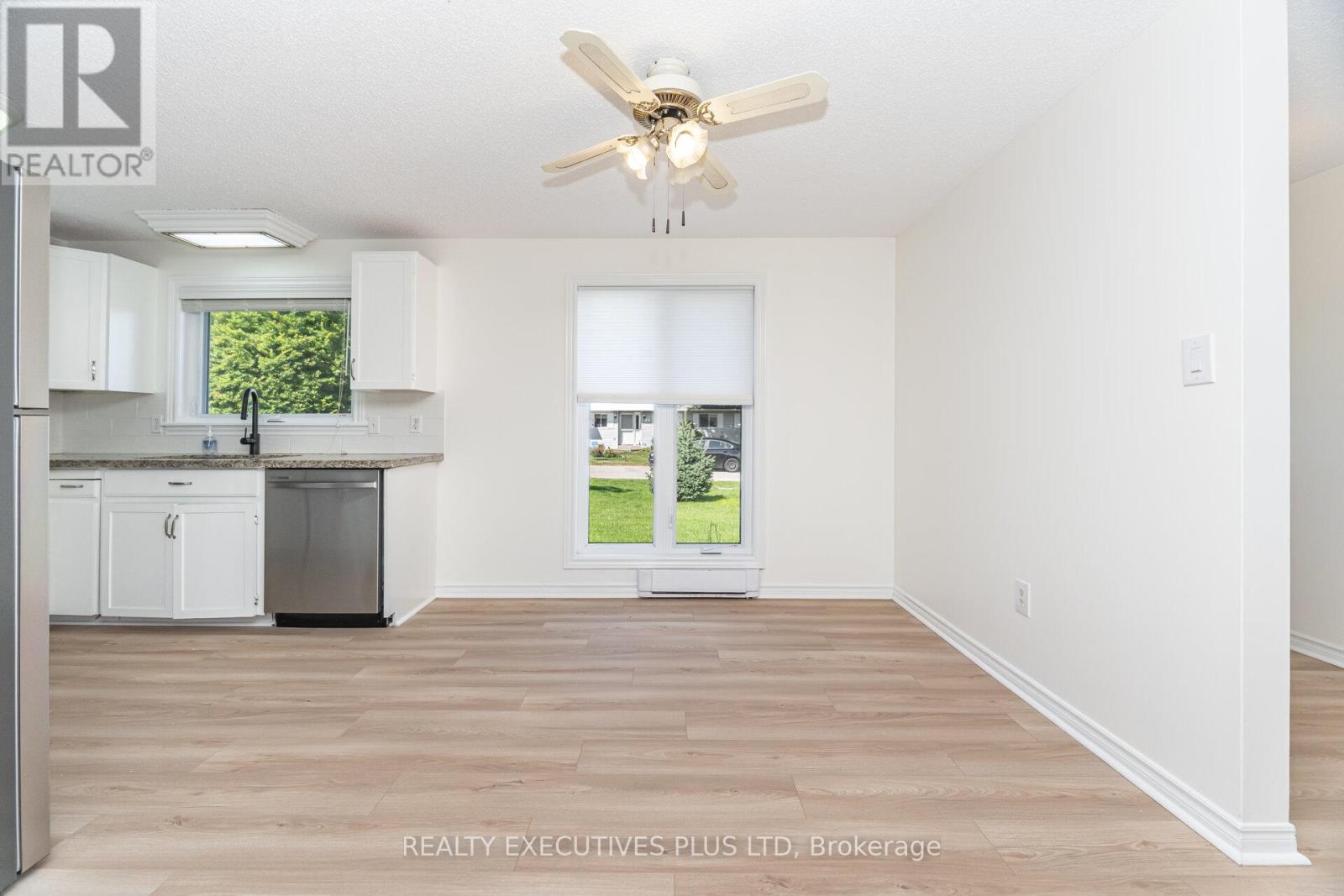 3 Hickory Court, New Tecumseth, Ontario  L0G 1W0 - Photo 11 - N12416422