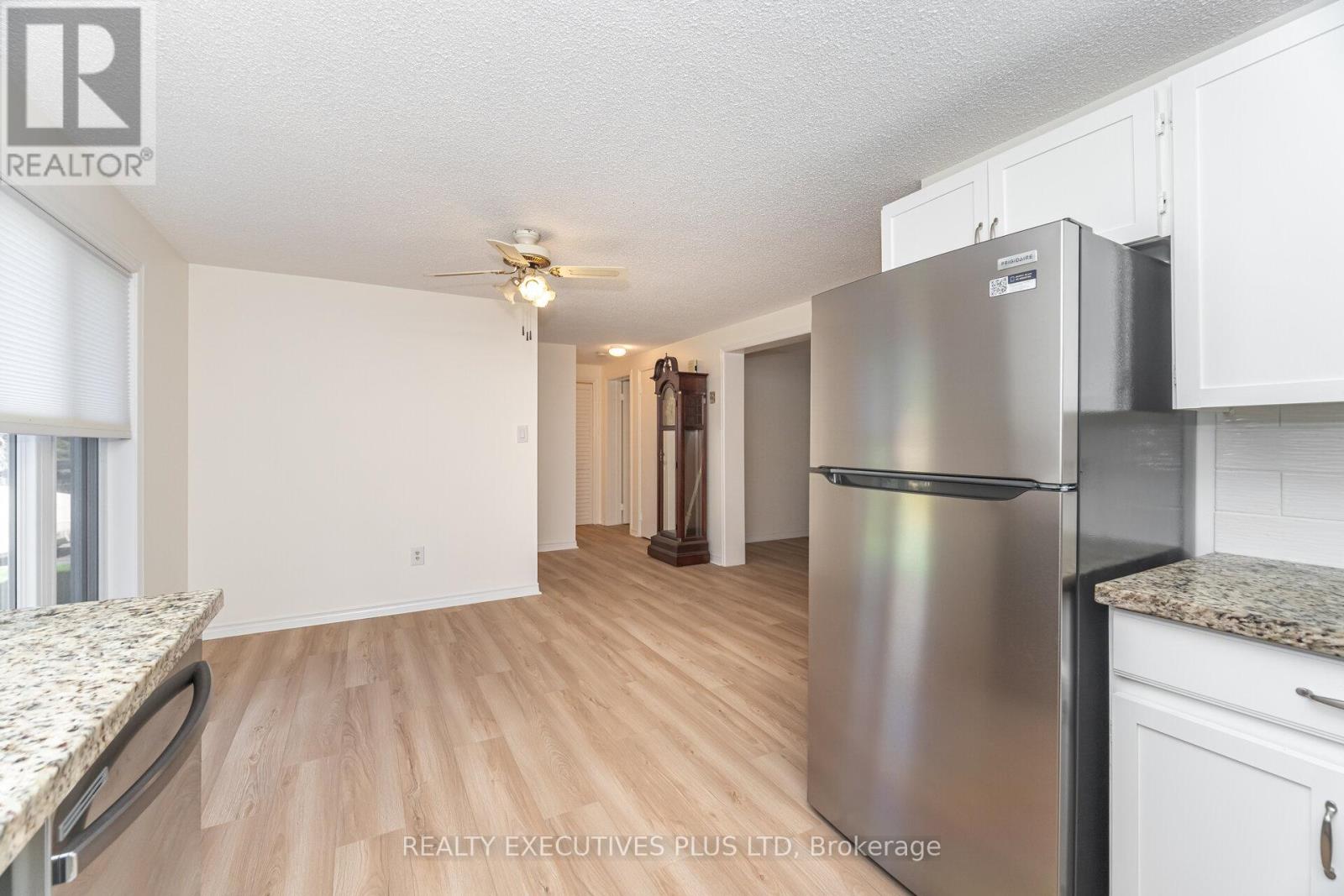 3 Hickory Court, New Tecumseth, Ontario  L0G 1W0 - Photo 15 - N12416422