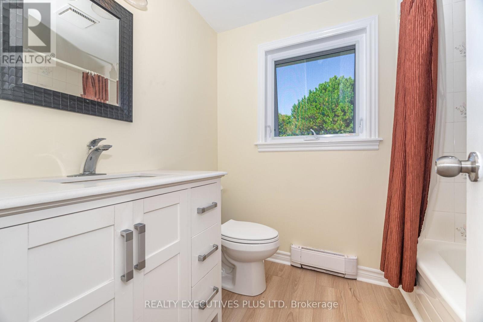 3 Hickory Court, New Tecumseth, Ontario  L0G 1W0 - Photo 31 - N12416422